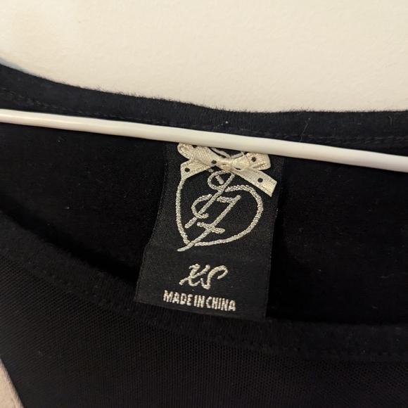 Iron Fist Loose Tooth dress - Picture 4 of 4